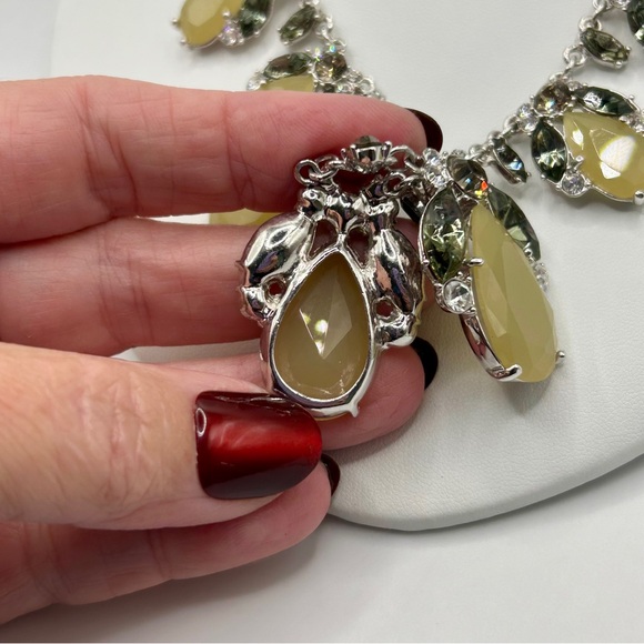 Kate Spade Cinema Bloom Statement Necklace - Picture 6 of 7